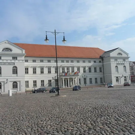 Apartment Reetdachidylle Mit Terrasse & Balkon - Abc194 Wismar