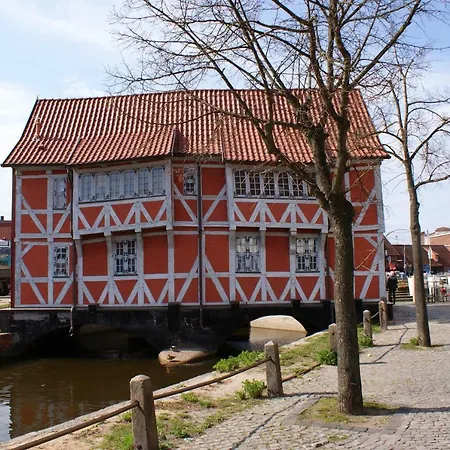 Reetdachidylle Mit Terrasse & Balkon - Abc194 Wismar